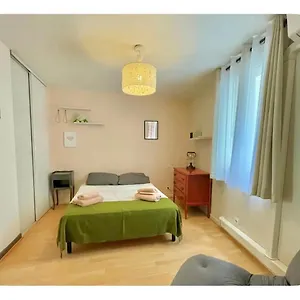Appartement Calme, à 2 Pas Du Palais Des Papes 